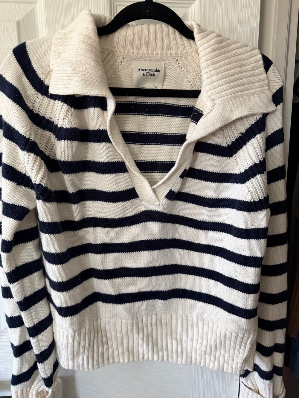 Abercrombie & Fitch Cream and Navy Striped V‑Notch Pullover